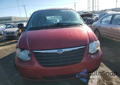 2006 Chrysler Town & Country Touring из США, поврежденный, VIN 2A4GP54LX6R670580